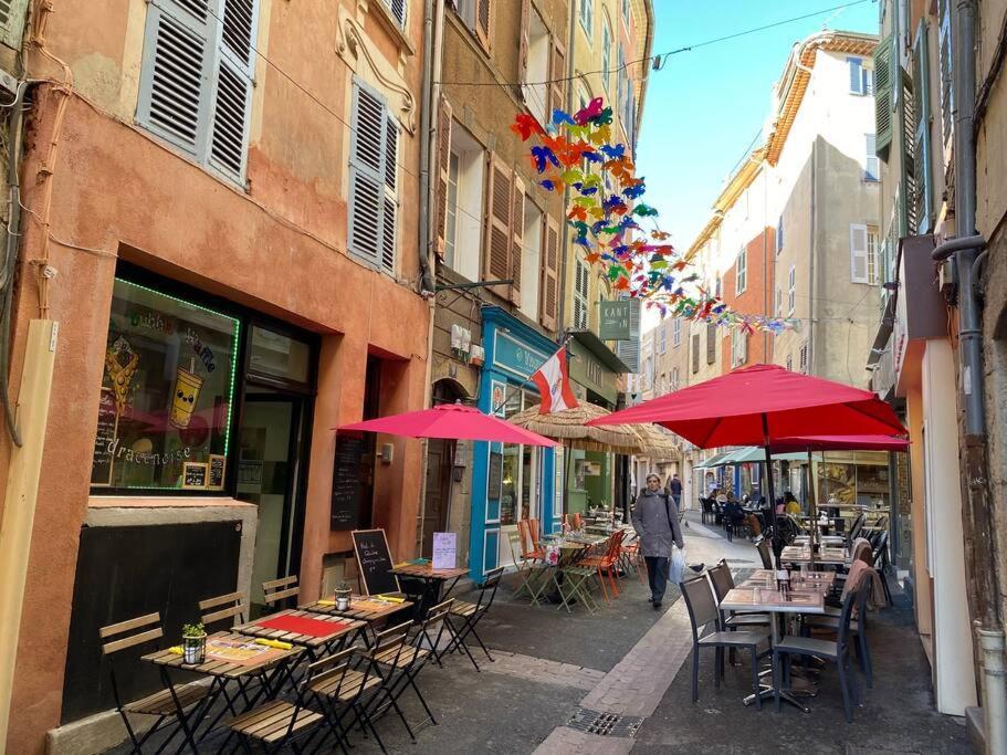 Akropole De Caroline, Central, Lumineux, Calme, Free Parking, Lift, 3 Beds Draguignan Exterior photo